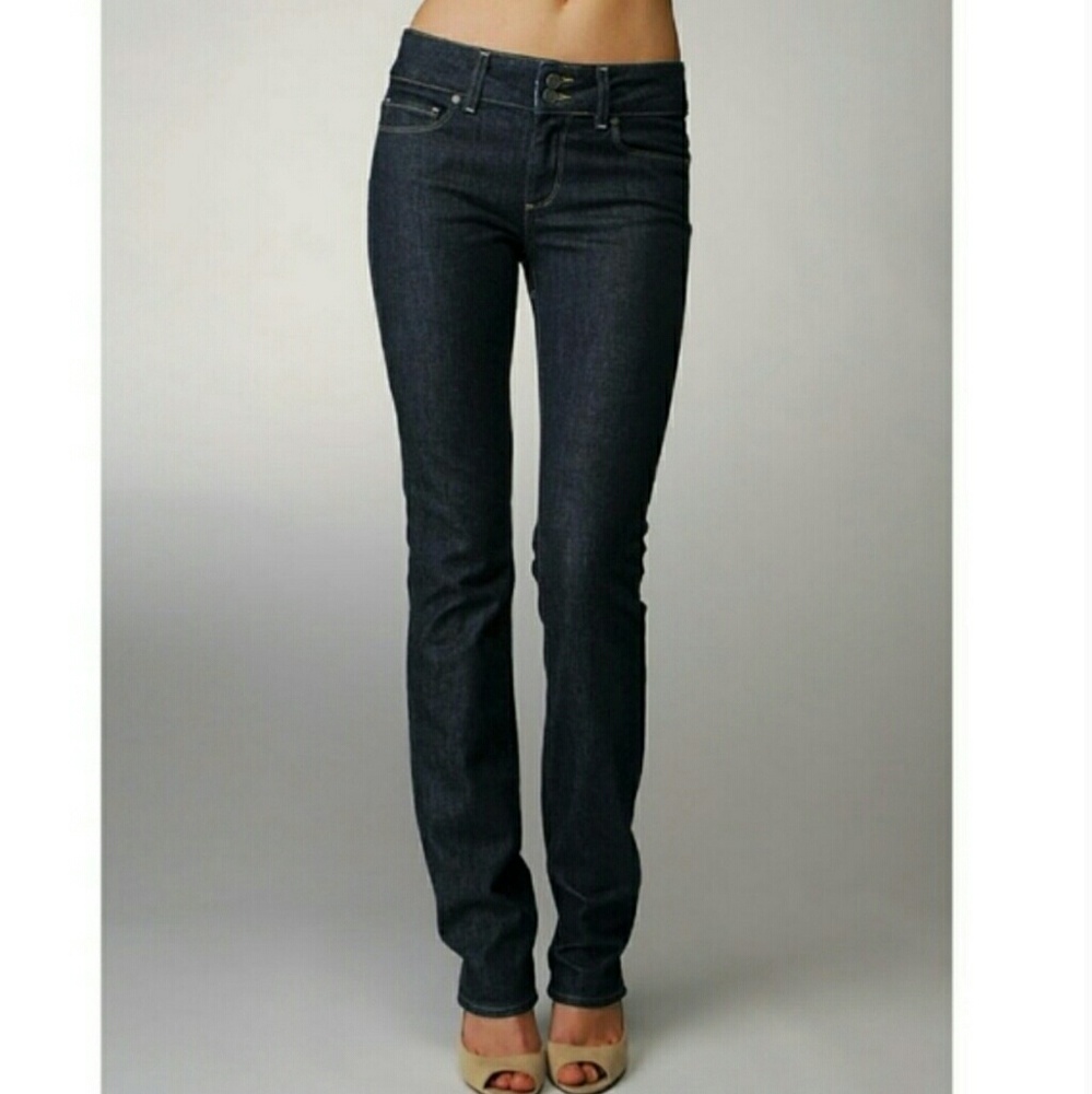 NWOT PAIGE popular Hidden Hills straight jeans